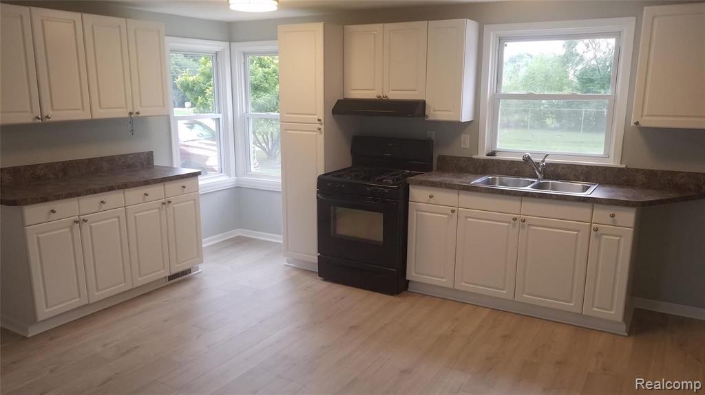 4501 John R Road Troy, MI 48085 - Photo 4 of 16