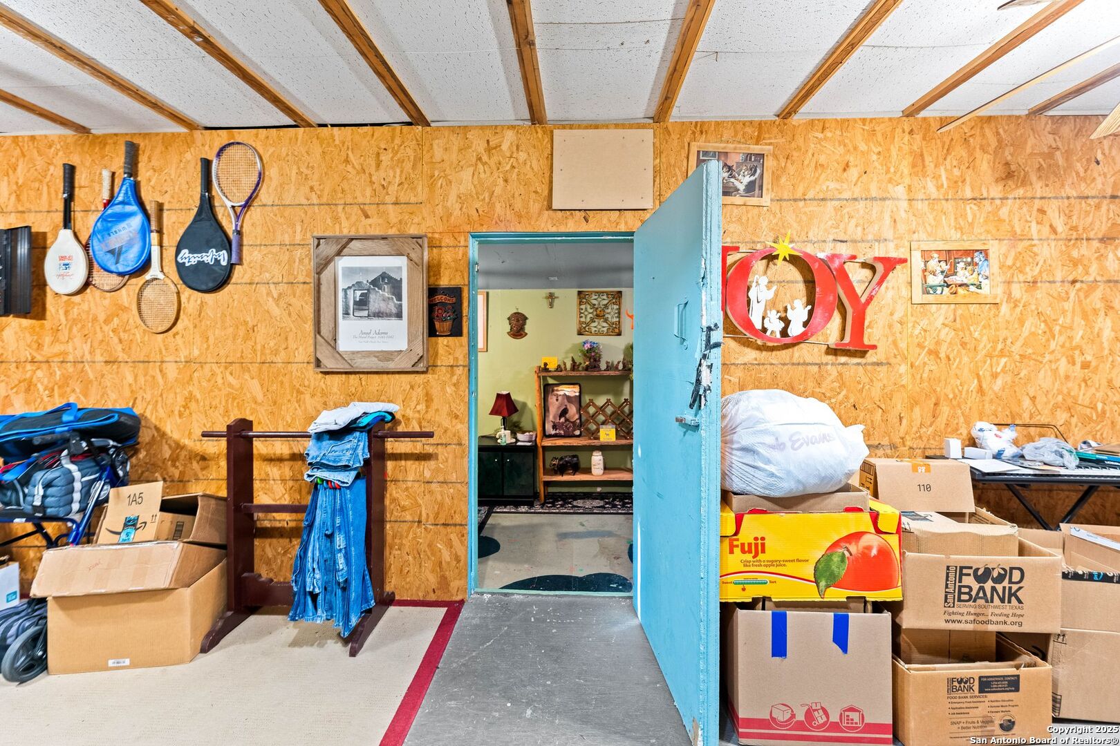 256 County Road 5716 Lytle, TX 78052 - Photo 17 of 59