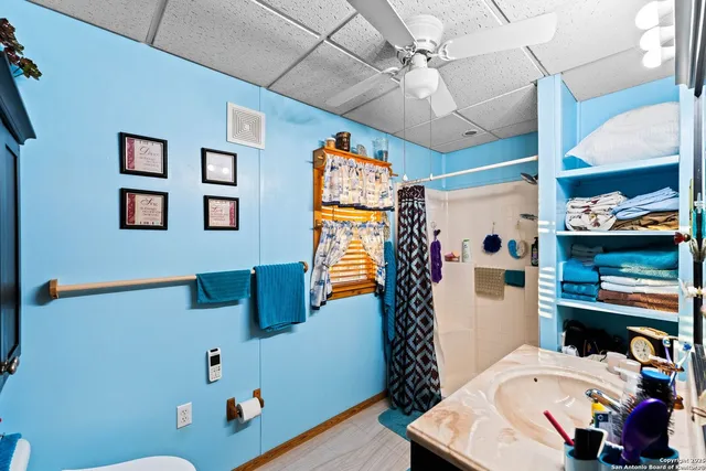 $380,000 | 256 County Road 5716, Lytle, TX 78052