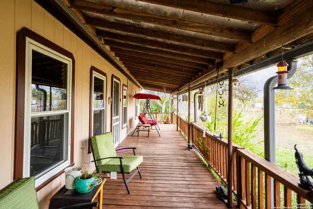 $380,000 | 256 County Road 5716, Lytle, TX 78052