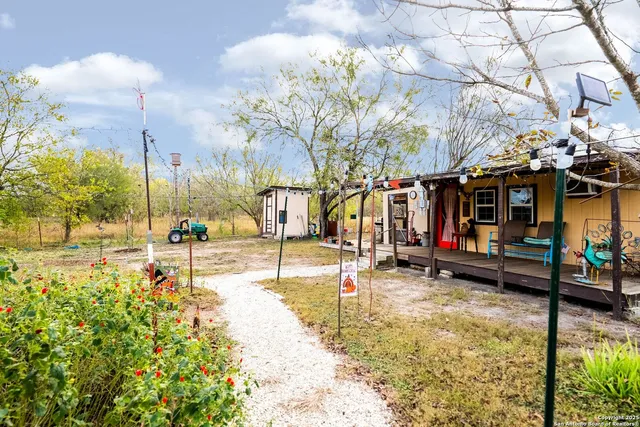 $380,000 | 256 County Road 5716, Lytle, TX 78052