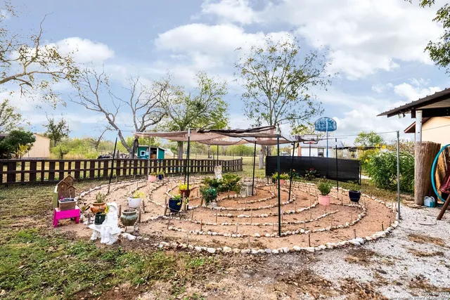 $380,000 | 256 County Road 5716, Lytle, TX 78052