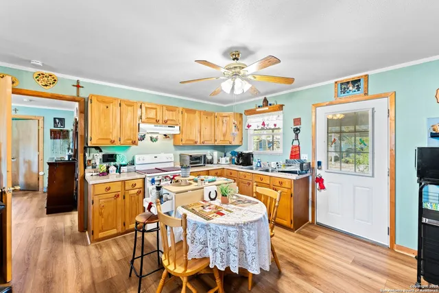 $380,000 | 256 County Road 5716, Lytle, TX 78052