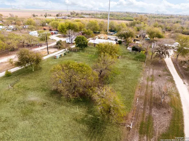 $380,000 | 256 County Road 5716, Lytle, TX 78052