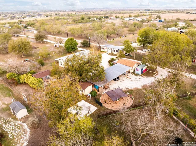 $380,000 | 256 County Road 5716, Lytle, TX 78052