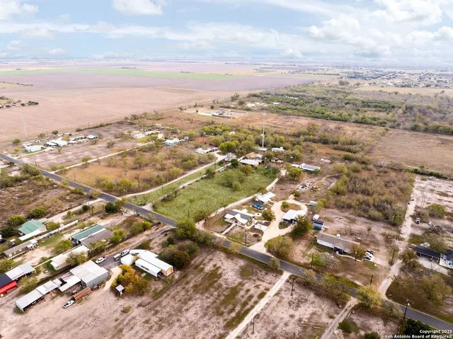 $380,000 | 256 County Road 5716, Lytle, TX 78052