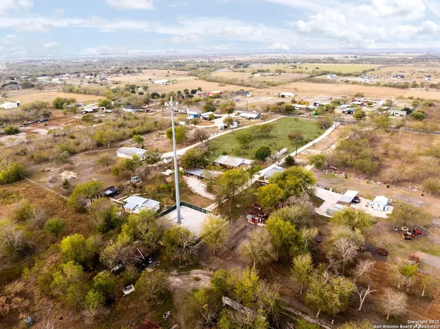 $380,000 | 256 County Road 5716, Lytle, TX 78052