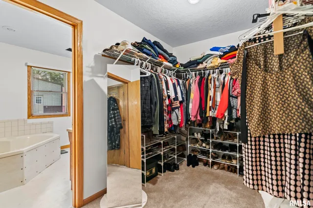 $410,000 | 8200 New City Road, Rochester, IL 62563