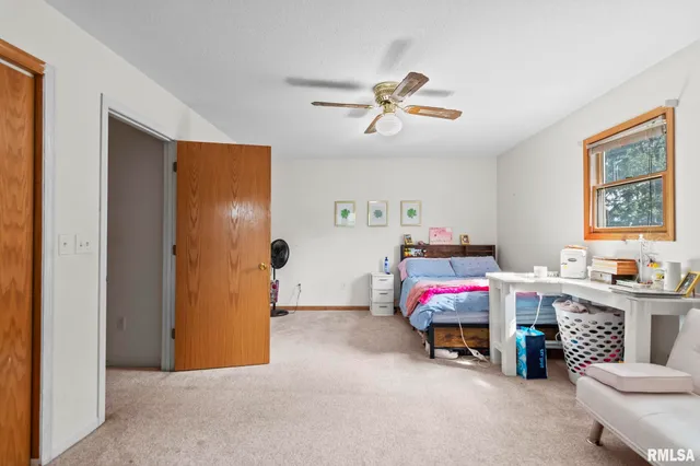 $410,000 | 8200 New City Road, Rochester, IL 62563