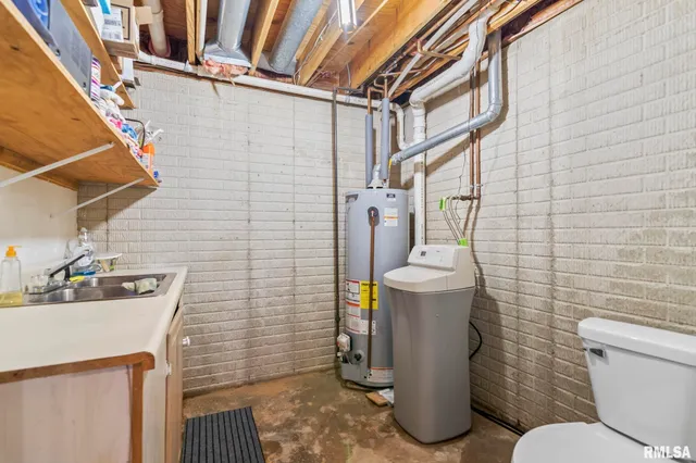 $410,000 | 8200 New City Road, Rochester, IL 62563