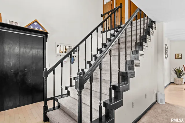 $410,000 | 8200 New City Road, Rochester, IL 62563