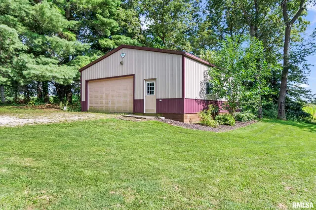 $410,000 | 8200 New City Road, Rochester, IL 62563