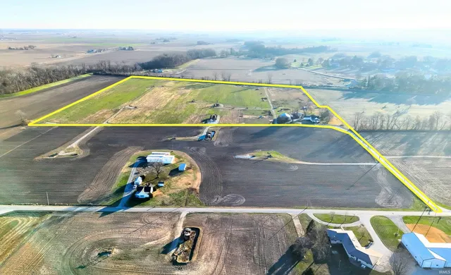 $439,000 | 10456 North 50th Road East, Plainville, IN 47568