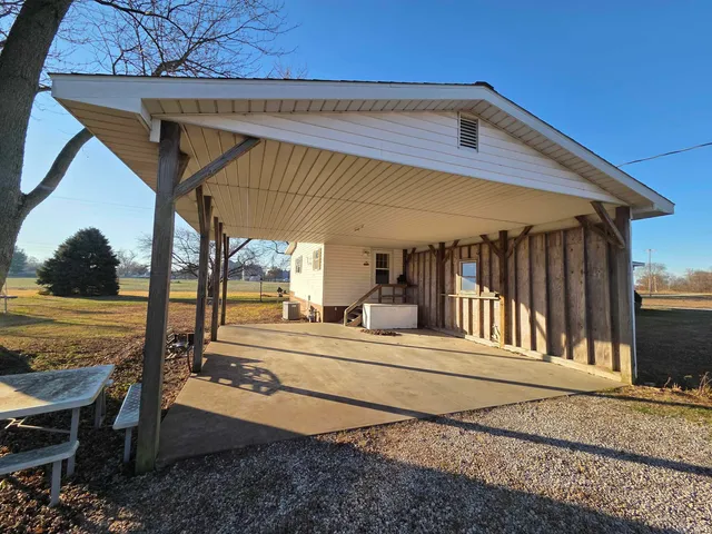 $439,000 | 10456 North 50th Road East, Plainville, IN 47568