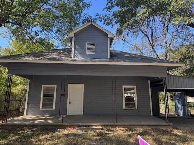 $1,150 | 121 8th Street Southeast, Paris, TX 75460