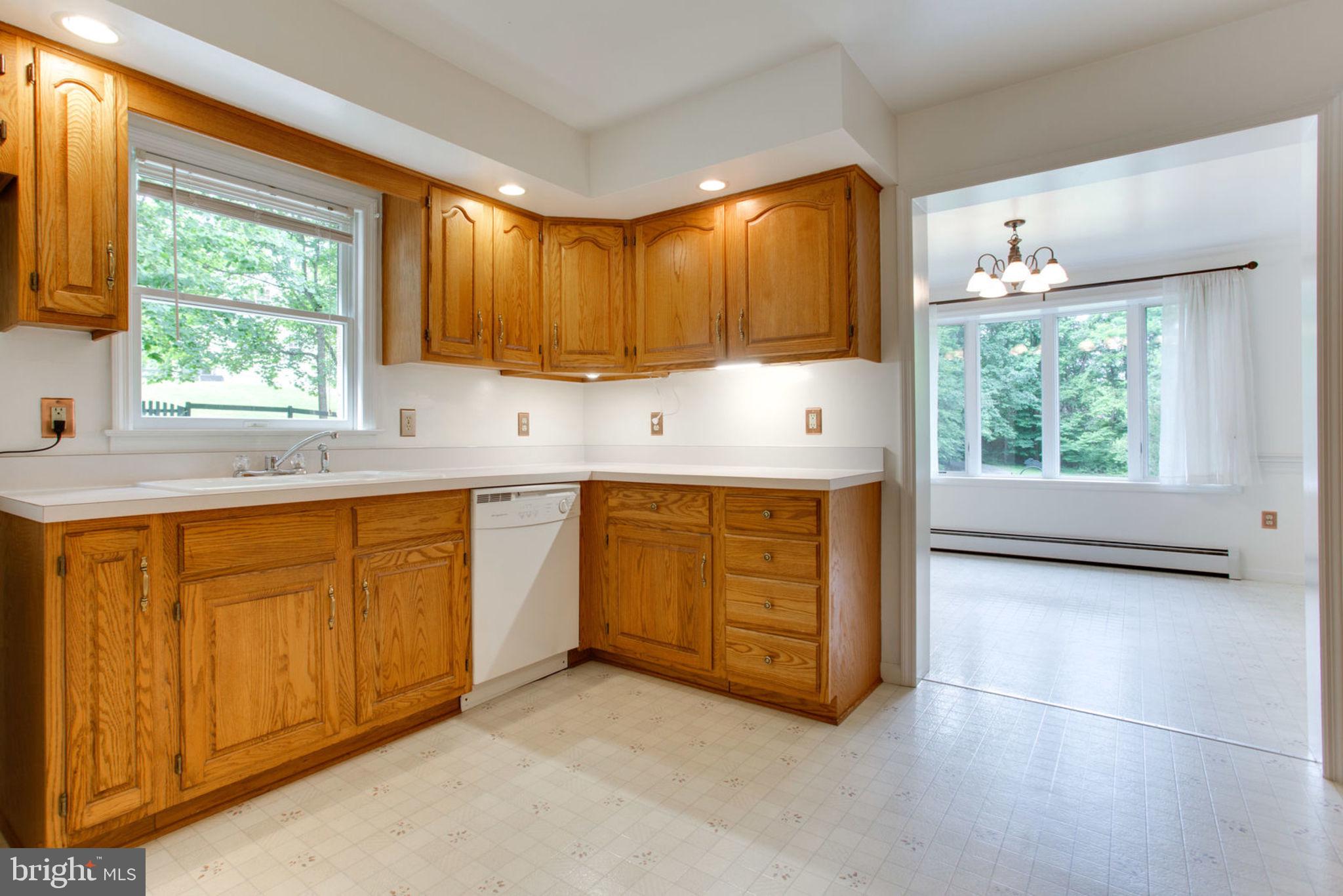6800 Token Valley Road Manassas, VA 20112 - Photo 12 of 49 Country Kitchen off Dining Room