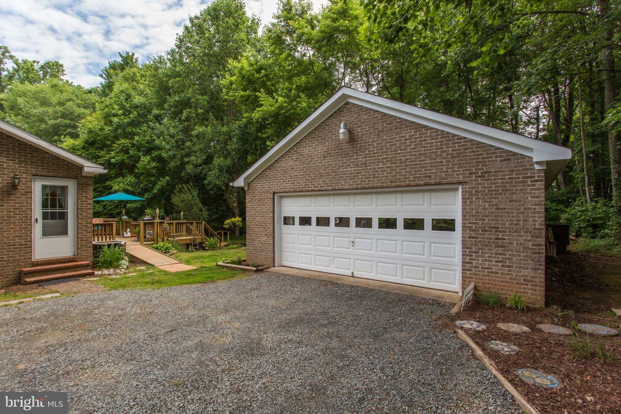 6800 Token Valley Road Manassas, VA 20112 - Photo 5 of 49 Oversize All Brick 2-Car Garage