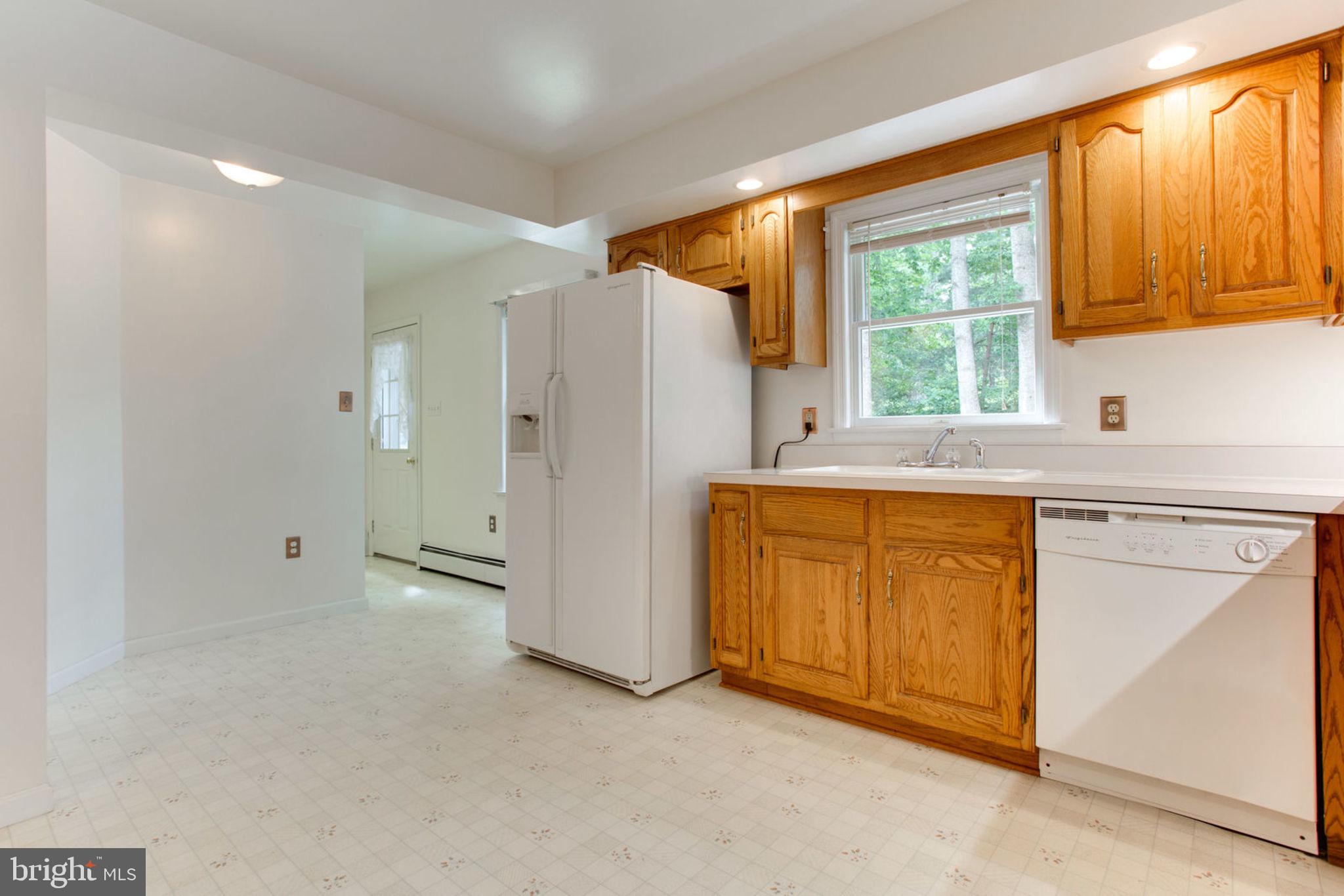 6800 Token Valley Road Manassas, VA 20112 - Photo 10 of 49 Country Kitchen