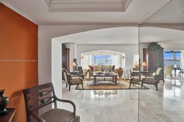 $430,000 | 11111 Biscayne Boulevard, Unit 7F, Miami, FL 33181
