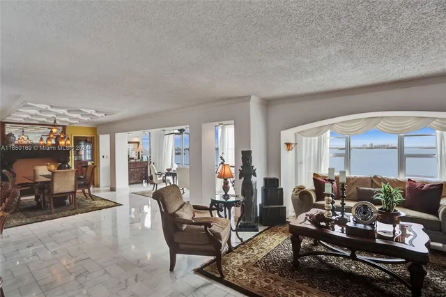 $430,000 | 11111 Biscayne Boulevard, Unit 7F, Miami, FL 33181