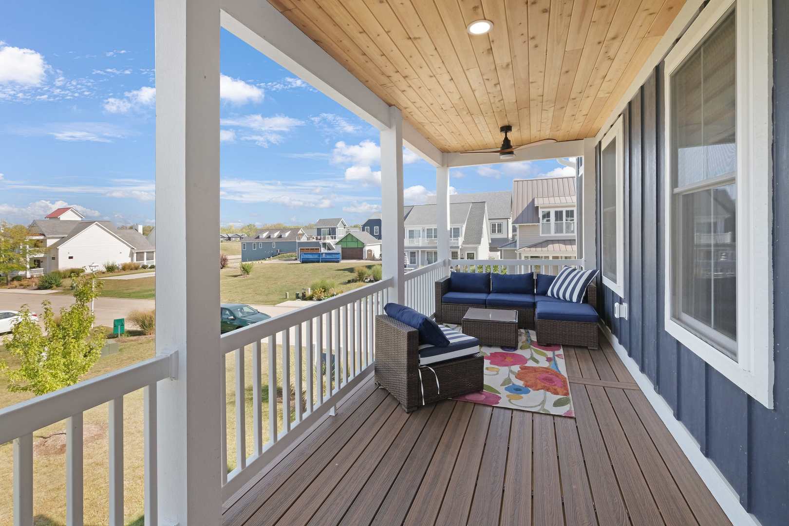 11 Great Loop West Ottawa, IL 61350 - Photo 20 of 22 a balcony with wooden floor table and chairs