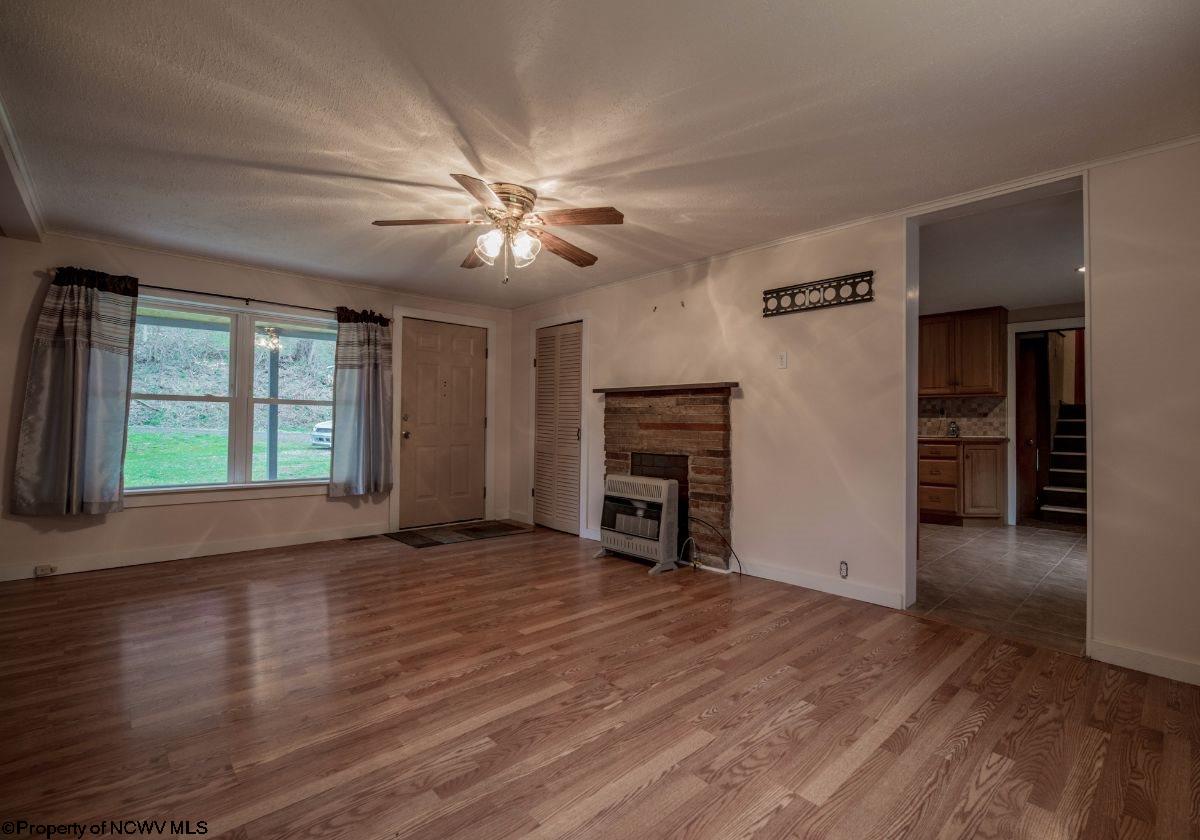 1391 Waitman Willey Road Mannington, WV 26582 - Photo 6 of 18 Gallery Image 6