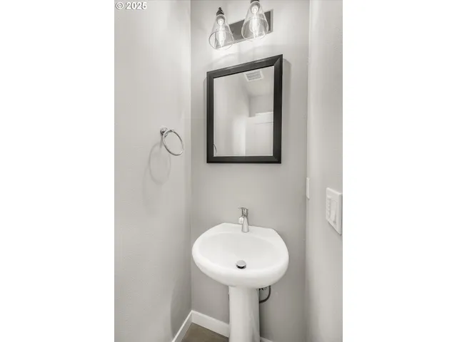 $558,700 | 296 Southwest Mawrcrest Avenue, Gresham, OR 97030