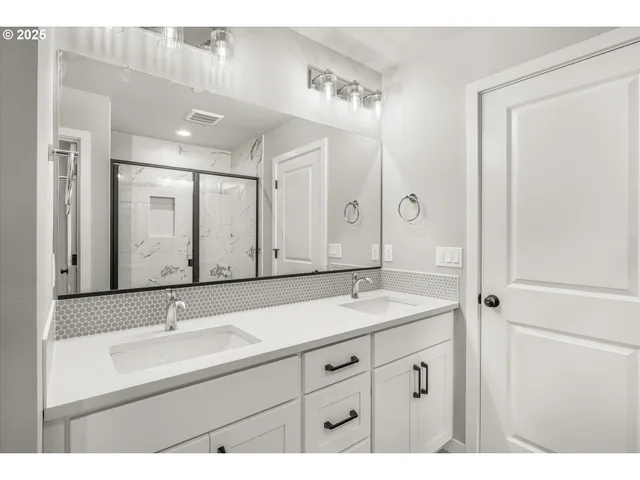 $558,700 | 296 Southwest Mawrcrest Avenue, Gresham, OR 97030