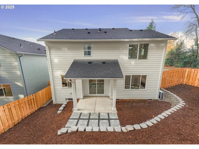 $558,700 | 296 Southwest Mawrcrest Avenue, Gresham, OR 97030