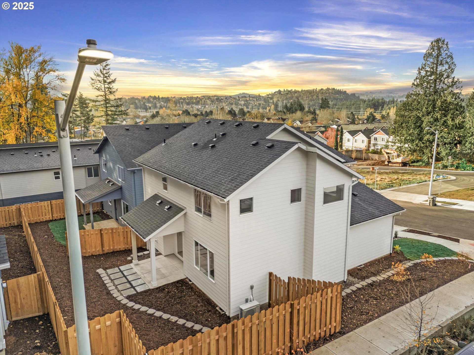 296 Southwest Mawrcrest Avenue Gresham, OR 97030 - Photo 35 of 35 a view of a terrace with a terrace