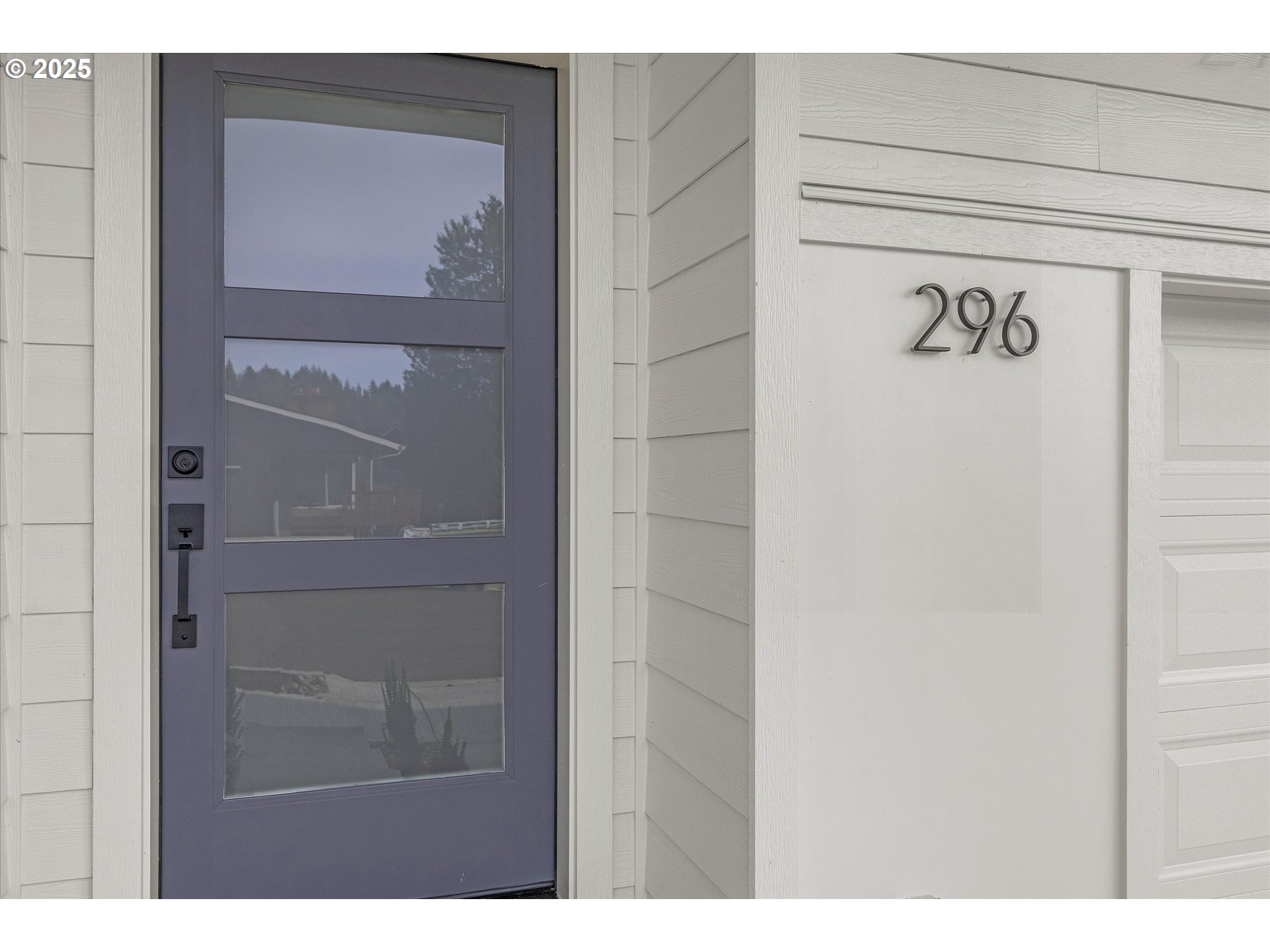 296 Southwest Mawrcrest Avenue Gresham, OR 97030 - Photo 6 of 35