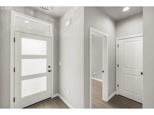 $558,700 | 296 Southwest Mawrcrest Avenue, Gresham, OR 97030