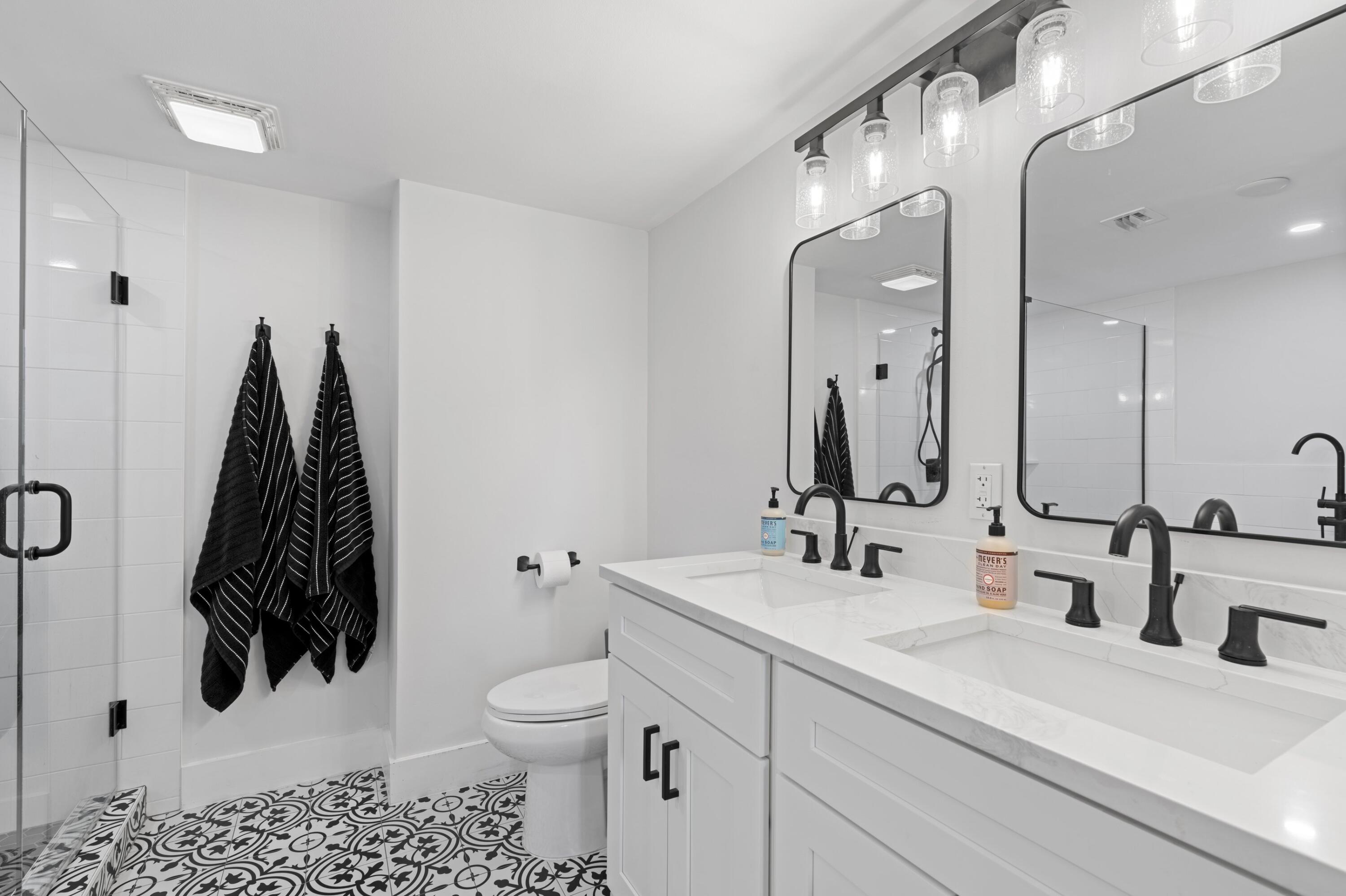 4200 North Ocean Drive, Unit 2304 Singer Island, FL 33404 - Photo 11 of 28 DSC07071.jpg-SMALL