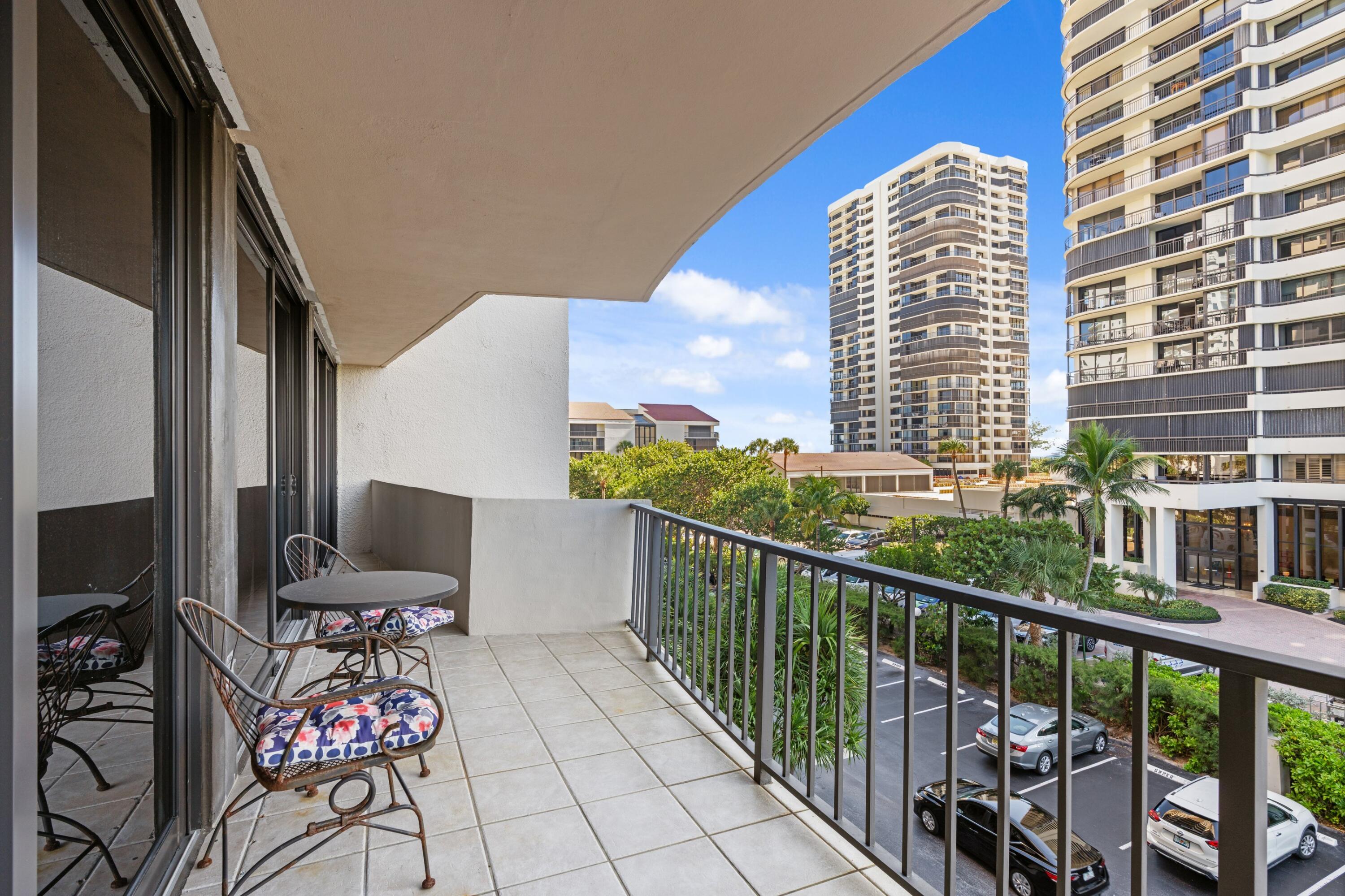 4200 North Ocean Drive, Unit 2304 Singer Island, FL 33404 - Photo 19 of 28 DSC07189.jpg-SMALL