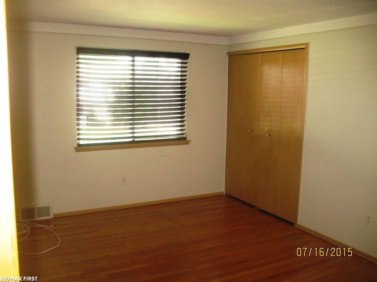 29306 Merrick Avenue Warren, MI 48092 - Photo 6 of 28 Gallery Image 6