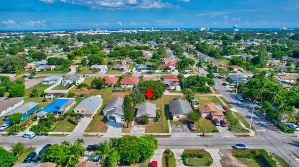 $445,000 | 237 Southwest 11th Avenue, Delray Beach, FL 33444