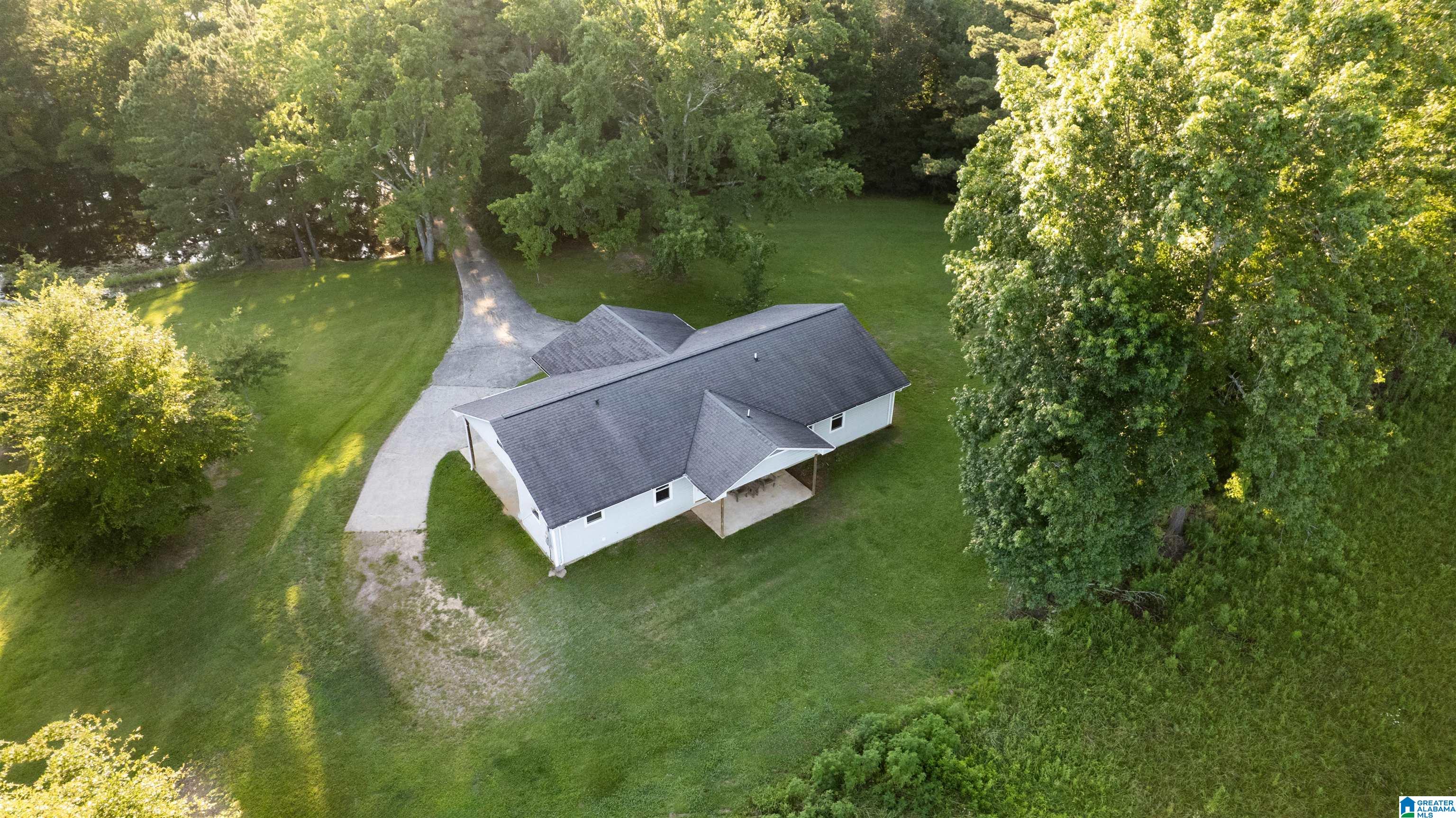 149 County Road 29 Oneonta, AL 35121 - Photo 3 of 25