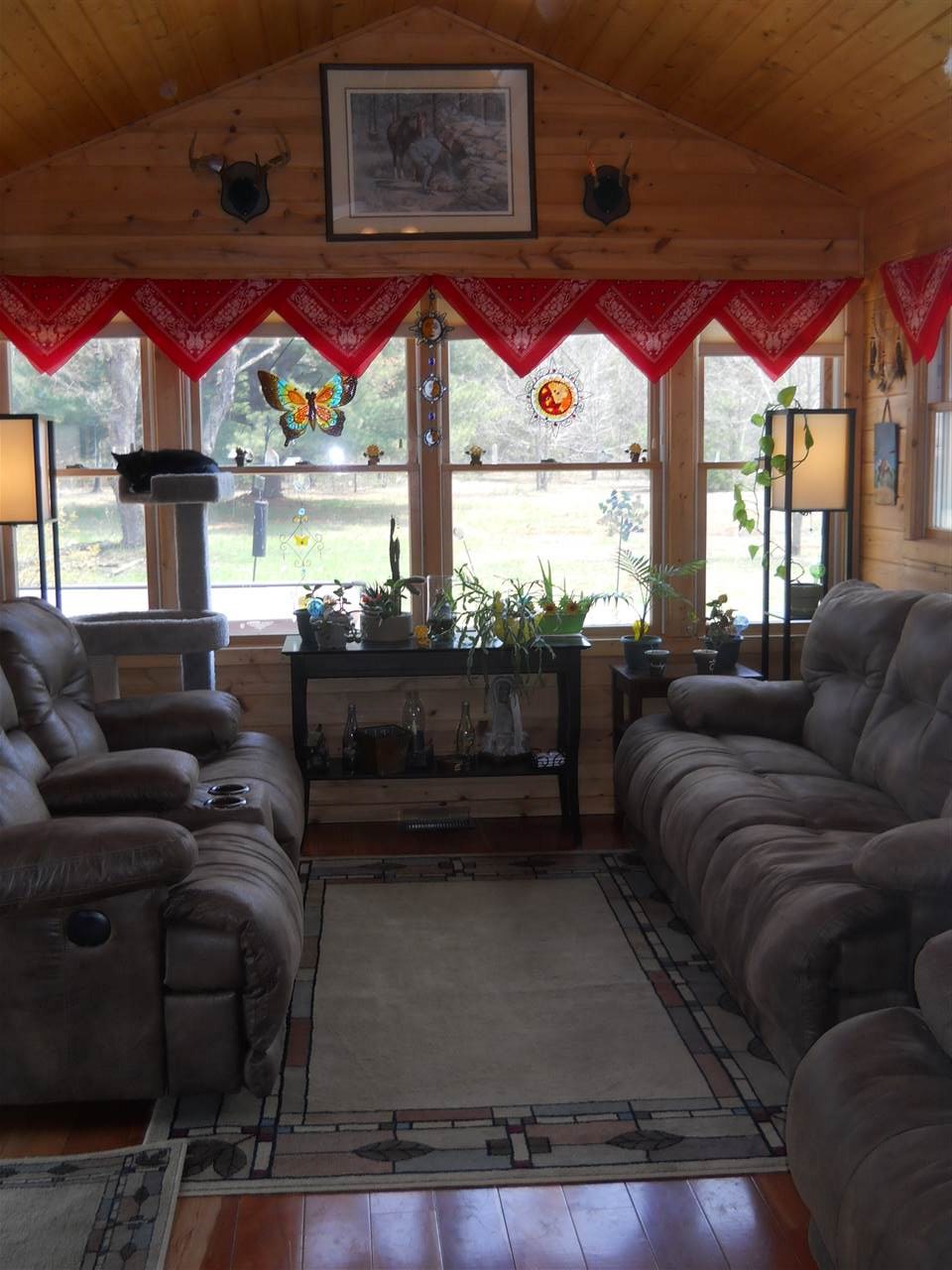 2641 North Reynolds Road Interlochen, MI 49643 - Photo 23 of 48 1815931-22.JPG