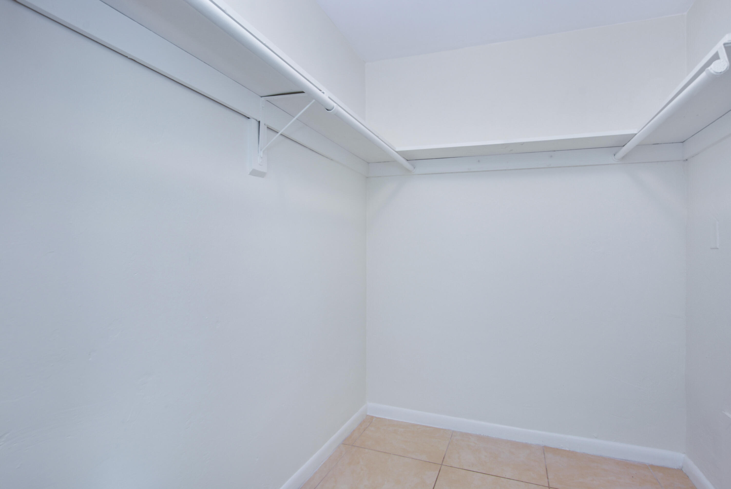 1000 Northeast 9th Avenue, Unit 8 Delray Beach, FL 33483 - Photo 9 of 10 a view of small space