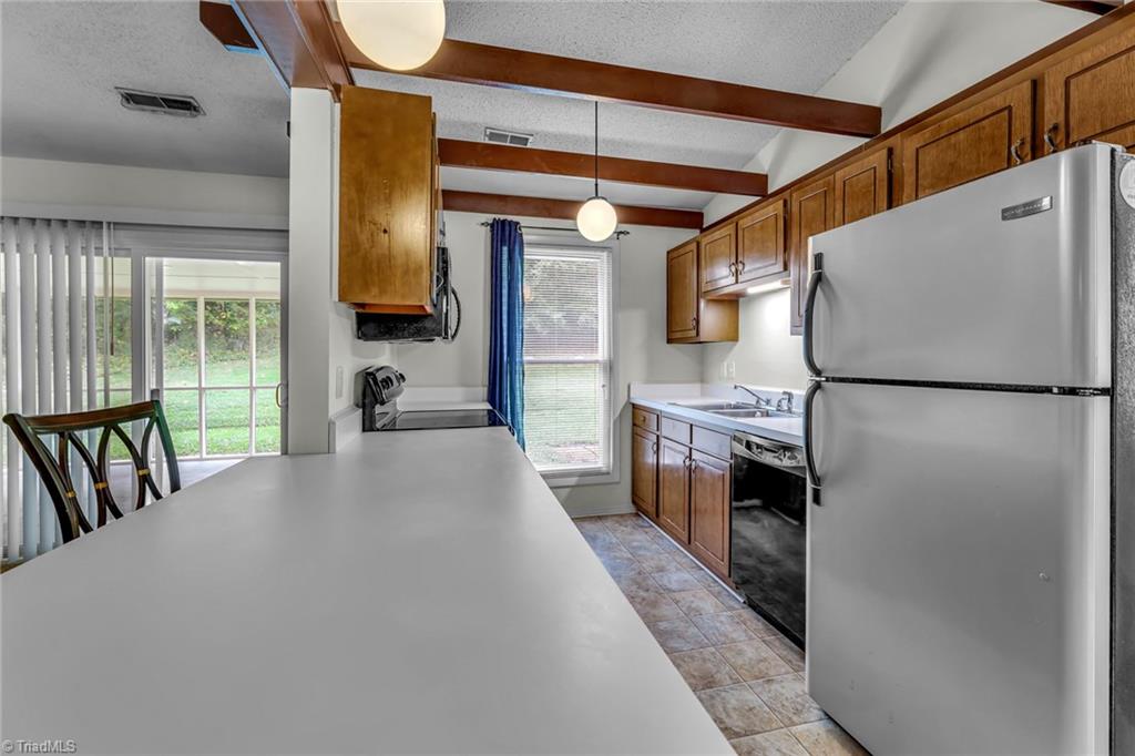 3215 Rockingham Road High Point, NC 27265 - Photo 9 of 31