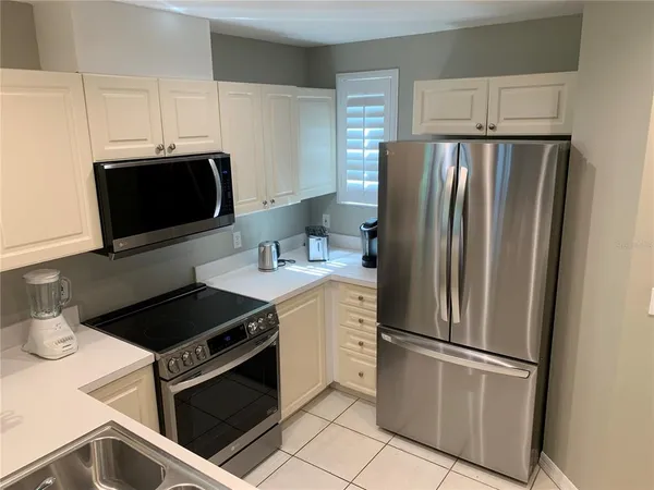 $3,900 | 3604 54th Drive West, Unit 101, Bradenton, FL 34210