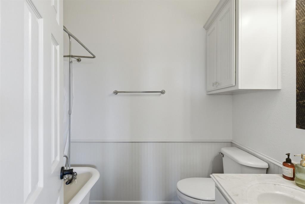 9150 Colony Road Tolar, TX 76476 - Photo 22 of 38