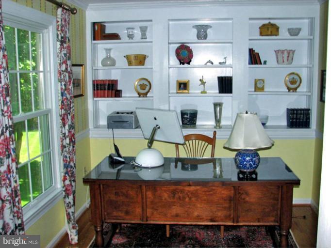 909 Riva Ridge Drive Great Falls, VA 22066 - Photo 10 of 24 Library or office with custom built ins