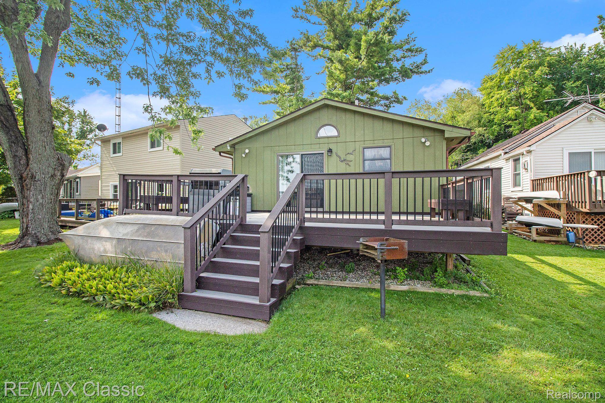 2701 Melvin Road Pinckney, MI 48169 - Photo 1 of 23 Gallery Image 1