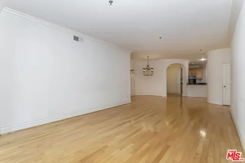 $1,099,999 | 10364 Almayo Avenue, Unit 103, Los Angeles, CA 90064