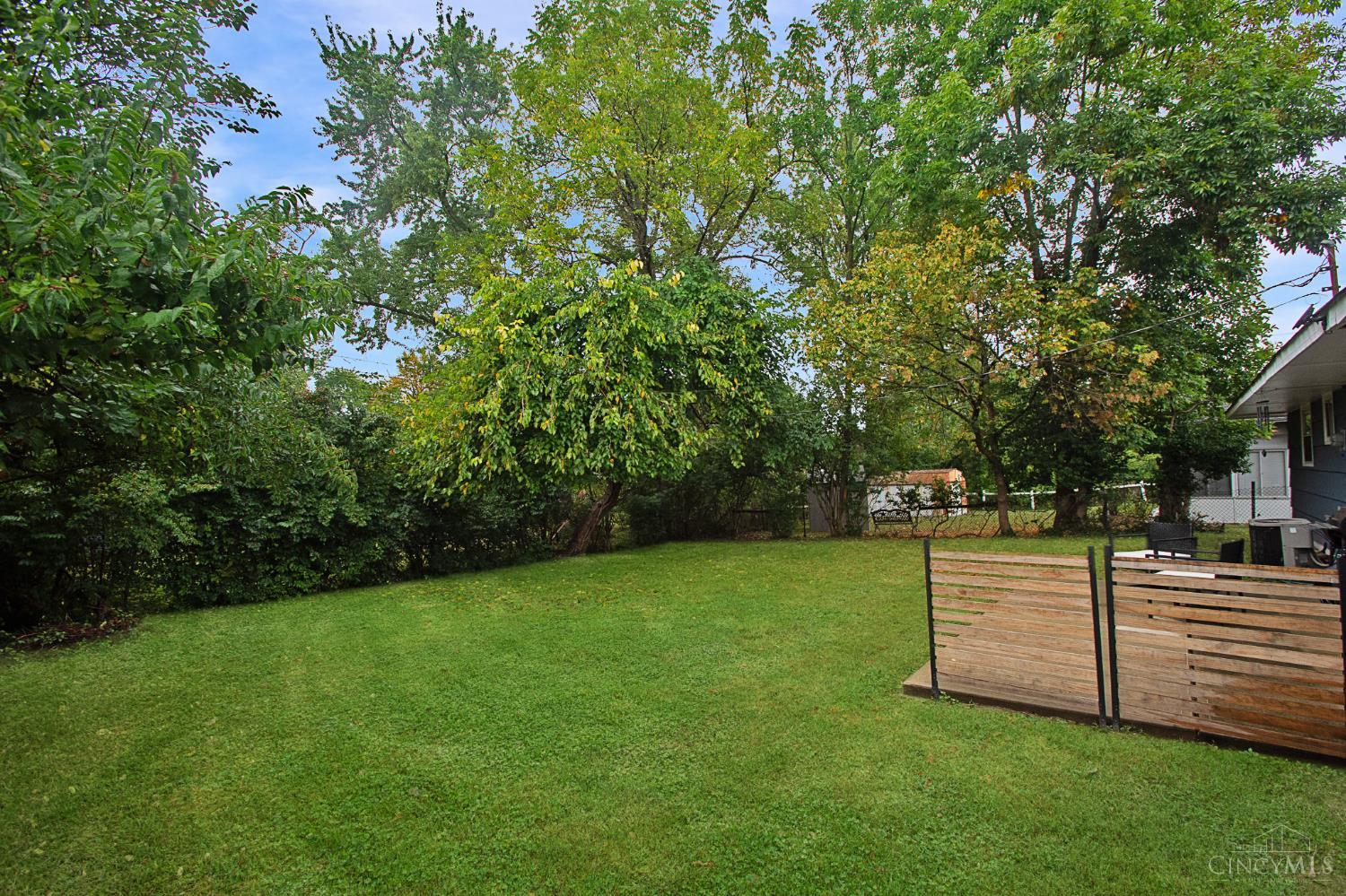 8831 Daly Road Cincinnati, OH 45231 - Photo 24 of 25