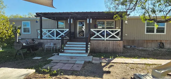 $2,000 | 275 West, Pleasanton, TX 78064