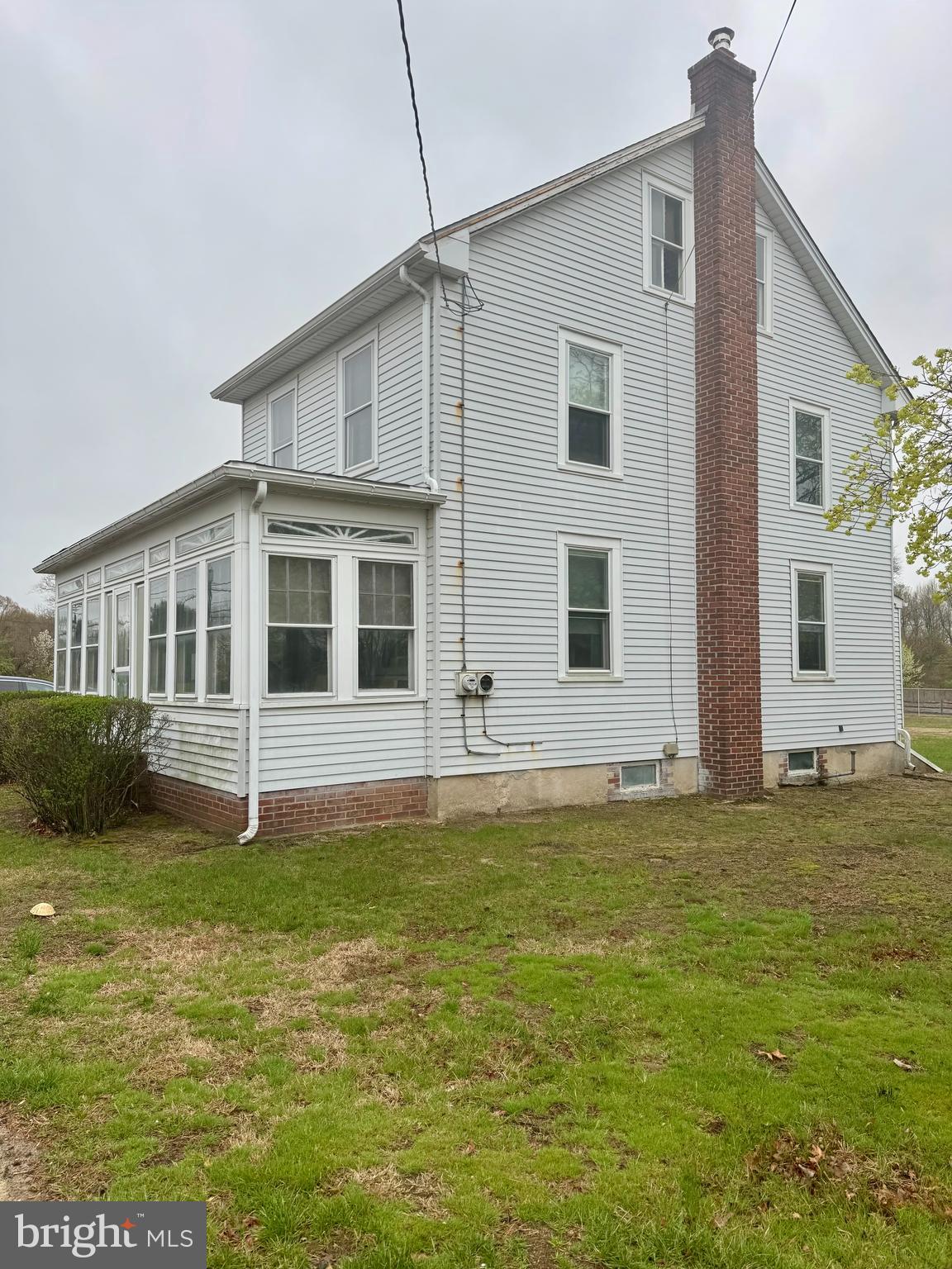 60 Hartford Road Delran, NJ 08075 - Photo 4 of 16 a view of a house with a yard