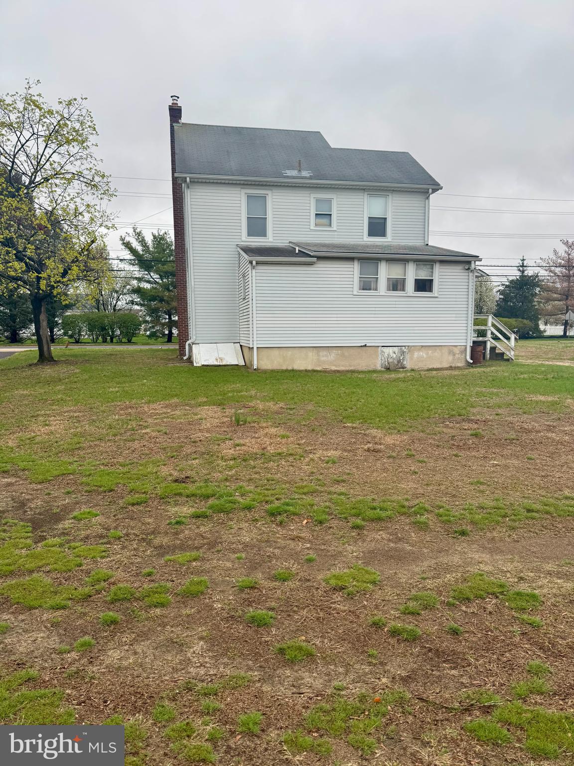60 Hartford Road Delran, NJ 08075 - Photo 6 of 16 a front view of a house with a yard
