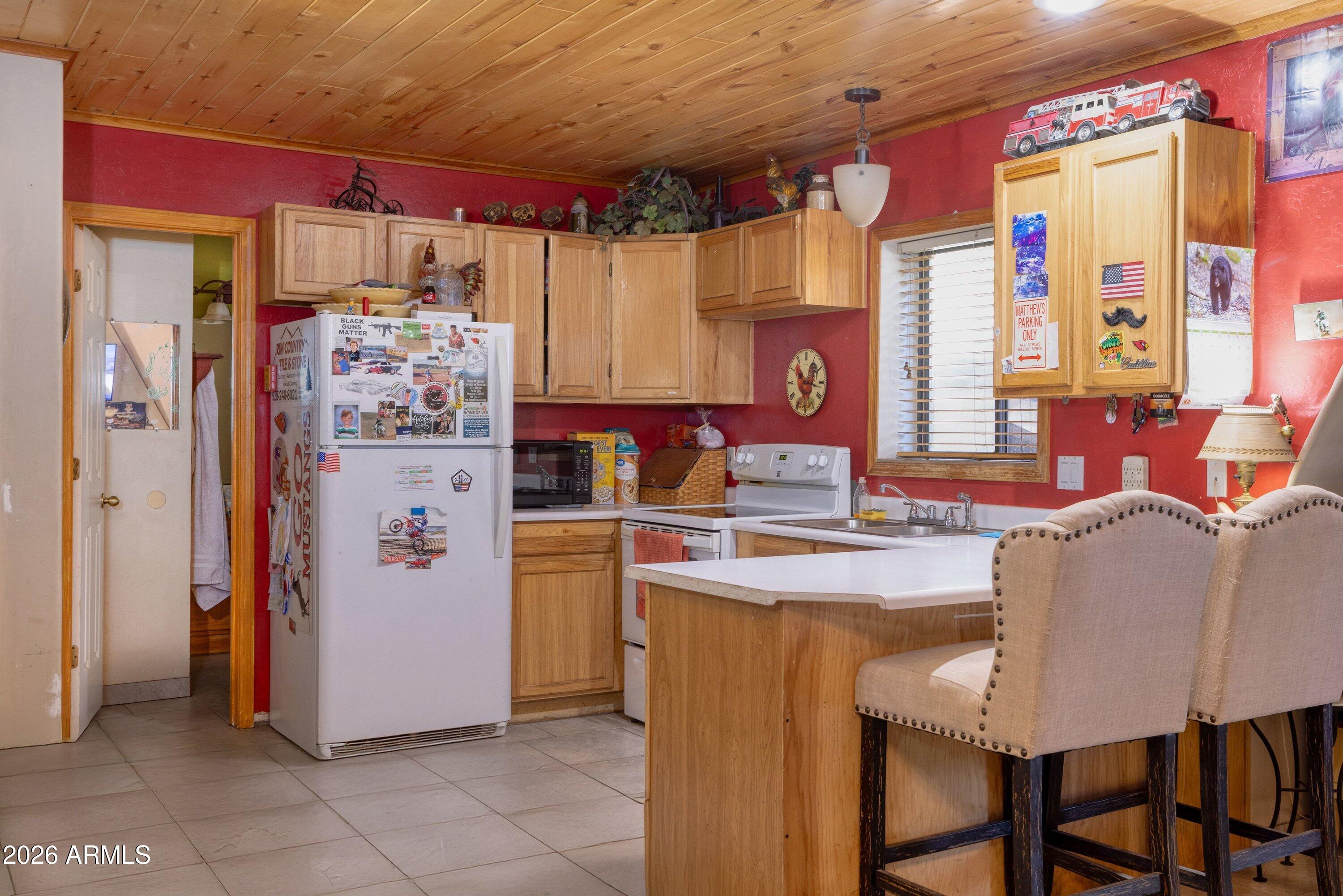 3155 Aspen Road Overgaard, AZ 85933 - Photo 2 of 15